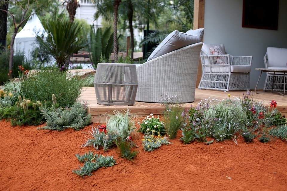 Outdoor Seating 1630