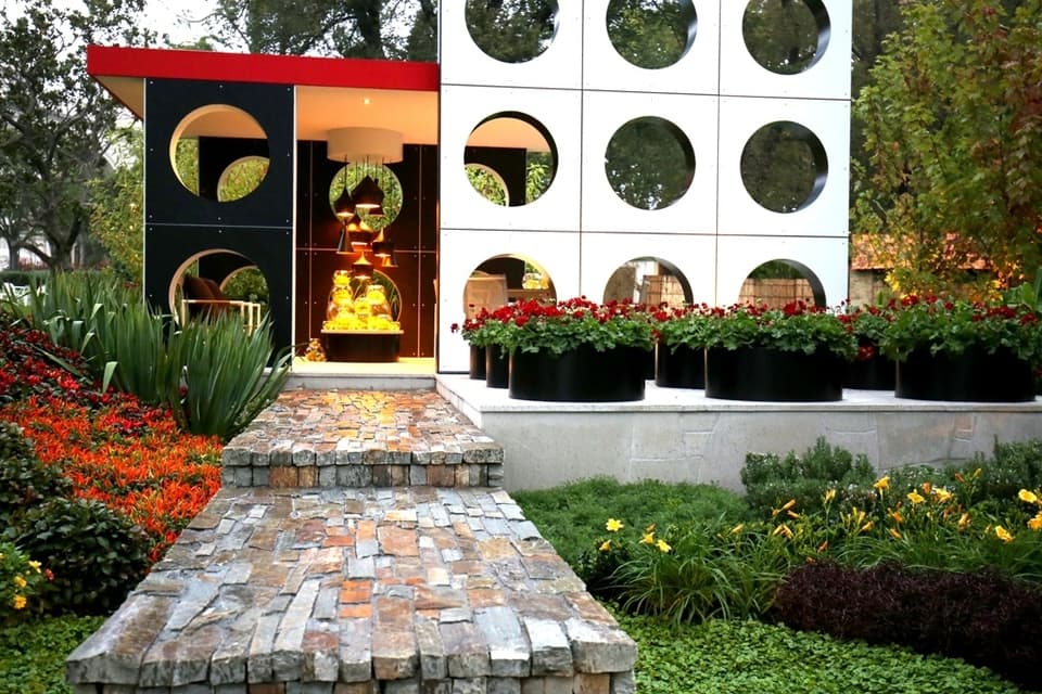 Garden Entry 1652